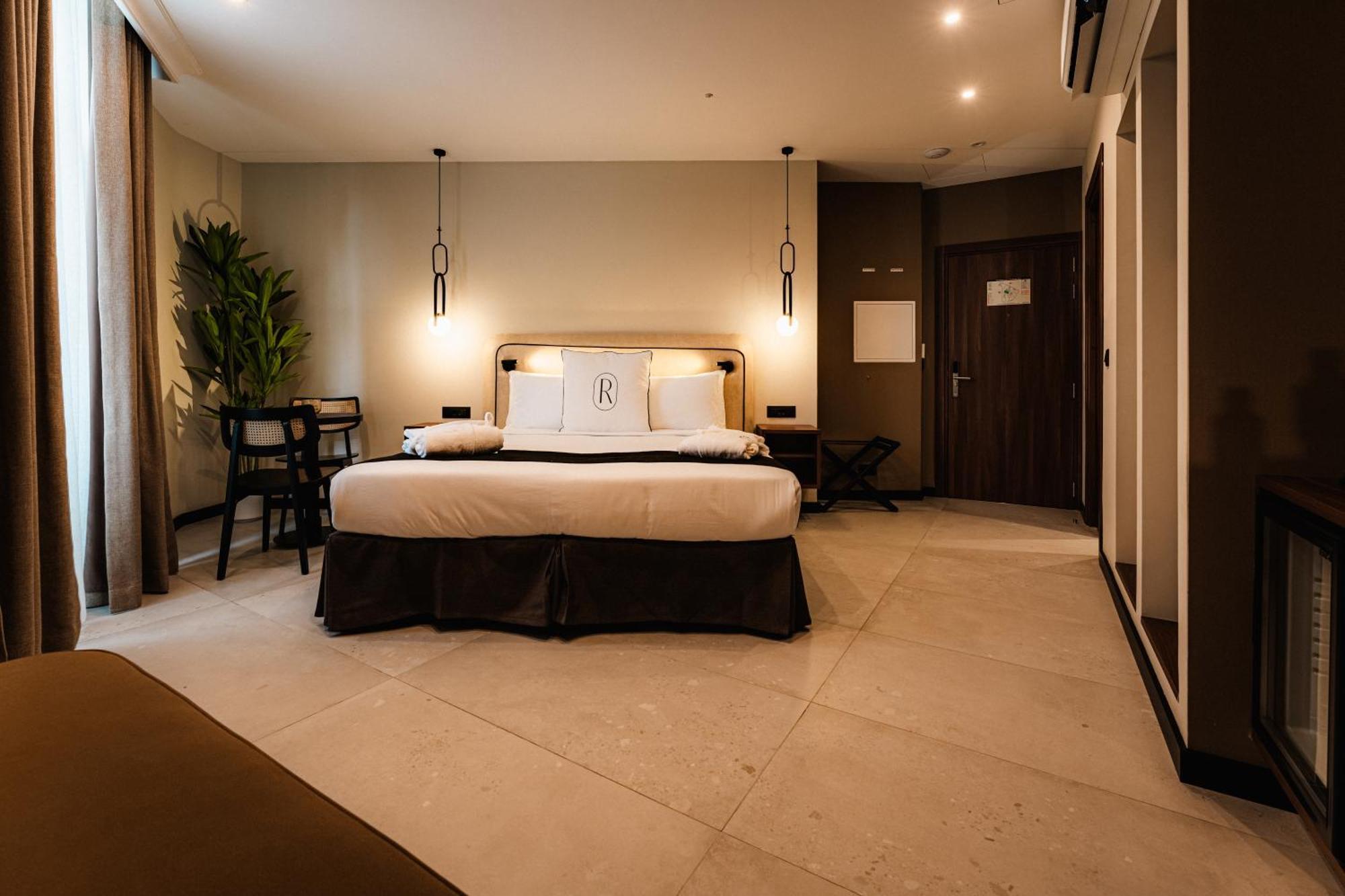 Royale Sainte Helene Boutique Hotel Біркіркара Екстер'єр фото