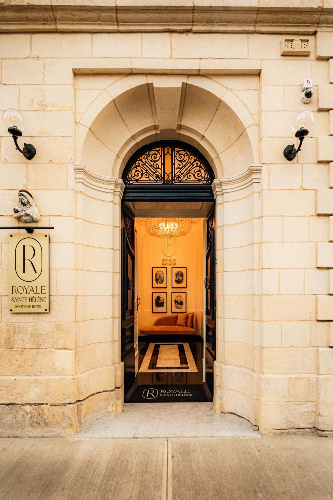 Royale Sainte Helene Boutique Hotel Біркіркара Екстер'єр фото