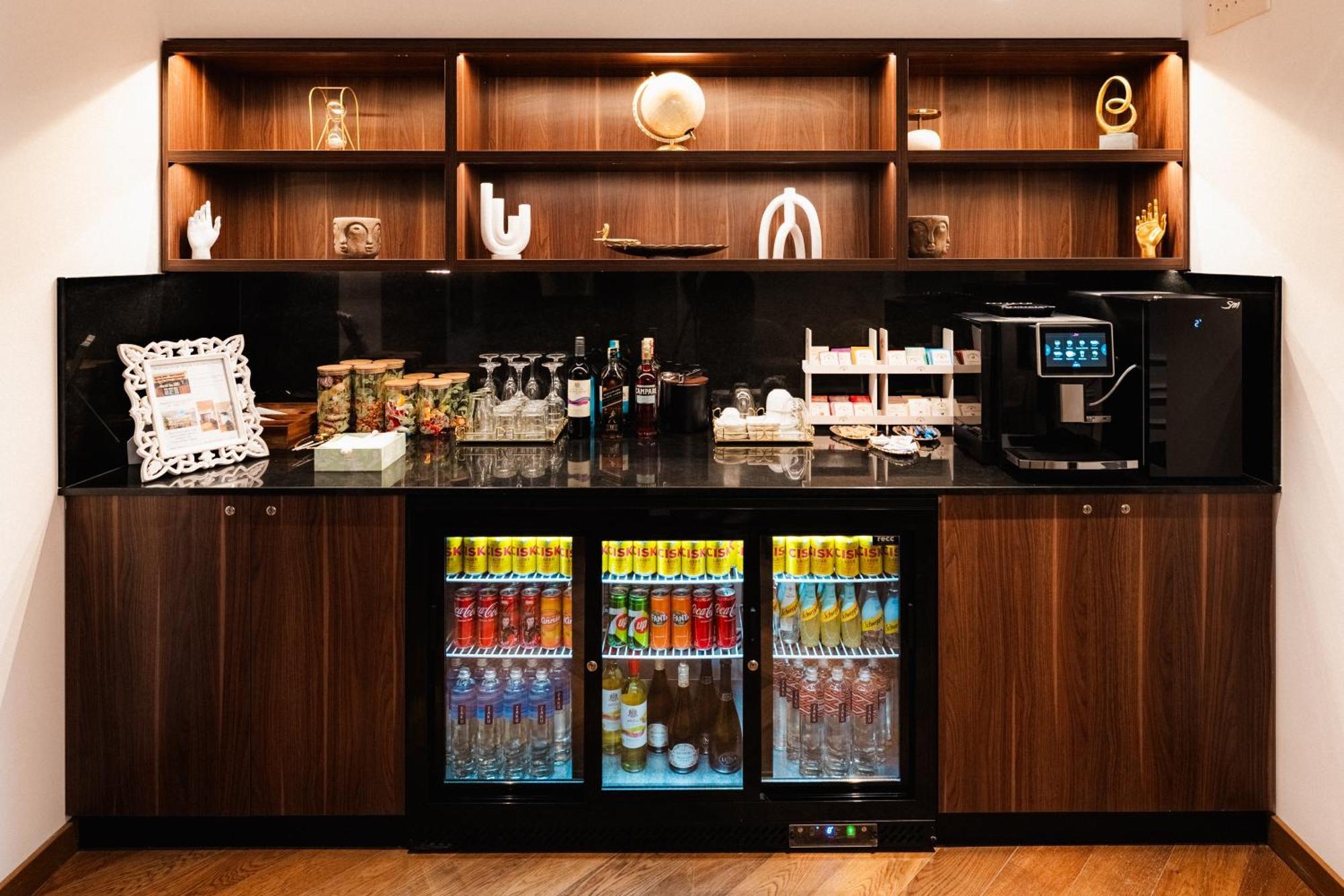 Royale Sainte Helene Boutique Hotel Біркіркара Екстер'єр фото